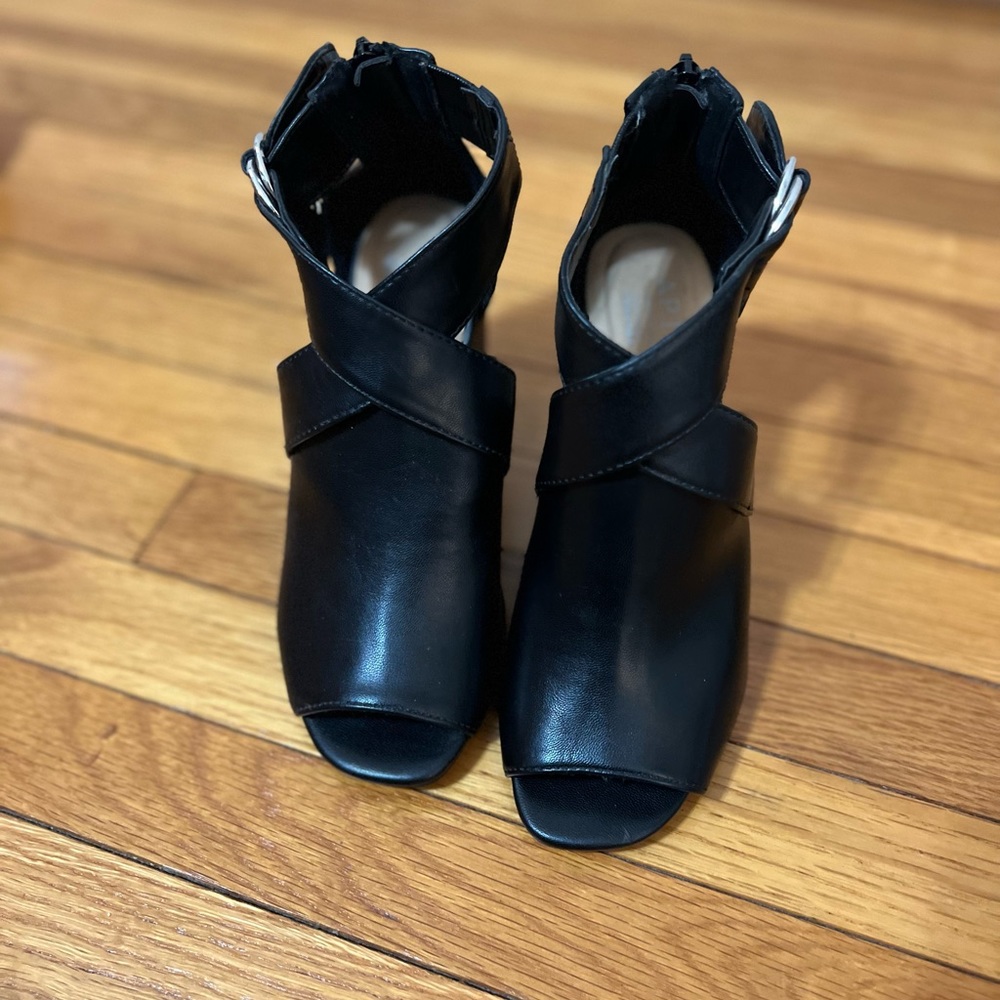 Women’s dress heels